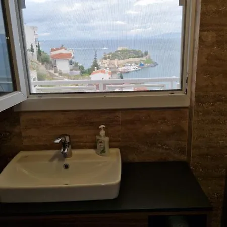 Luxury With Panorama Seaview In 120 M2 In Old Town Of Kusadası